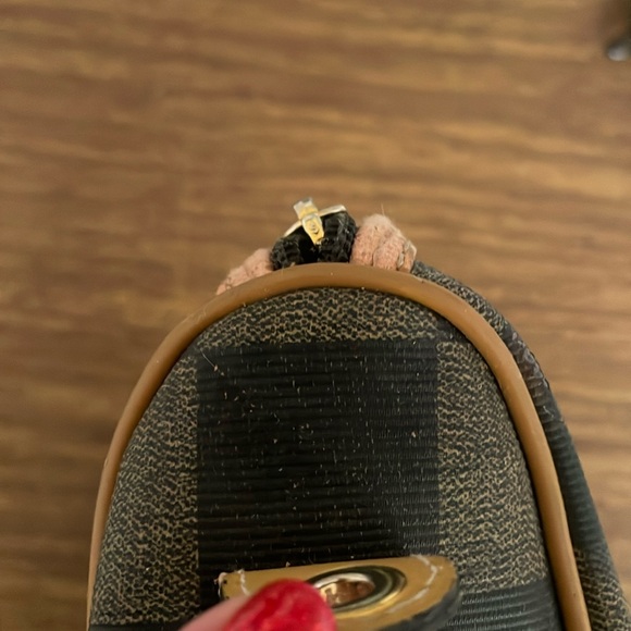 Authentic Vintage Fendi Purse - Picture 10 of 10